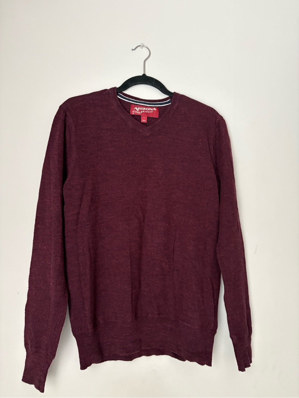 Arizona Jean Company Men's Maroon V-Neck Sweater100%cotton Fall/Winter Fashion